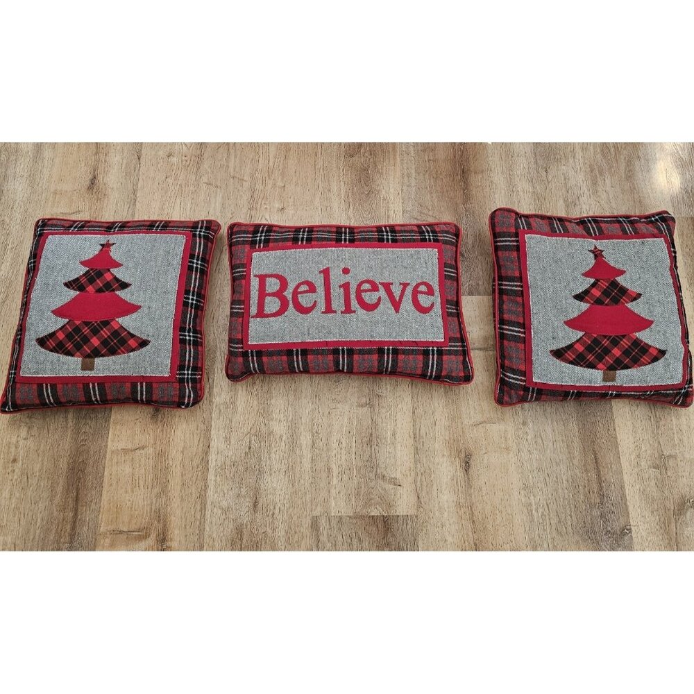 Christmas Throw Pillows Plaid And Tweed. Brand Unknown. High Quality. Farmhouse.